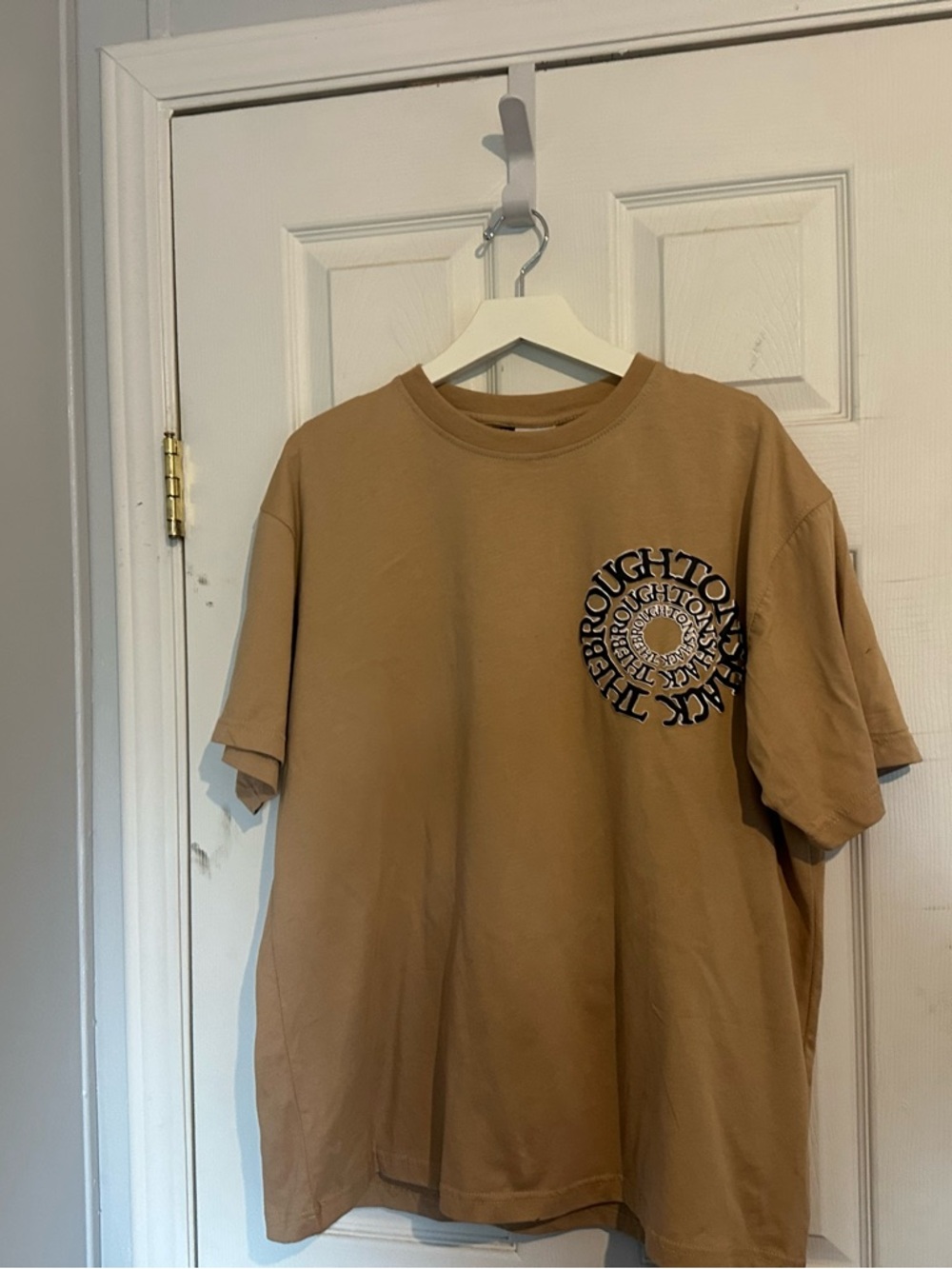 Idealist "Dreamworld" Oversized Brown Puff Print Tee